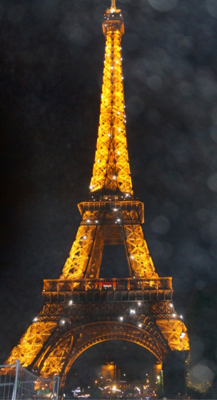 Paris la nuit...LaTour Eiffel © BK Backus Visites Tour Eiffel 304x560